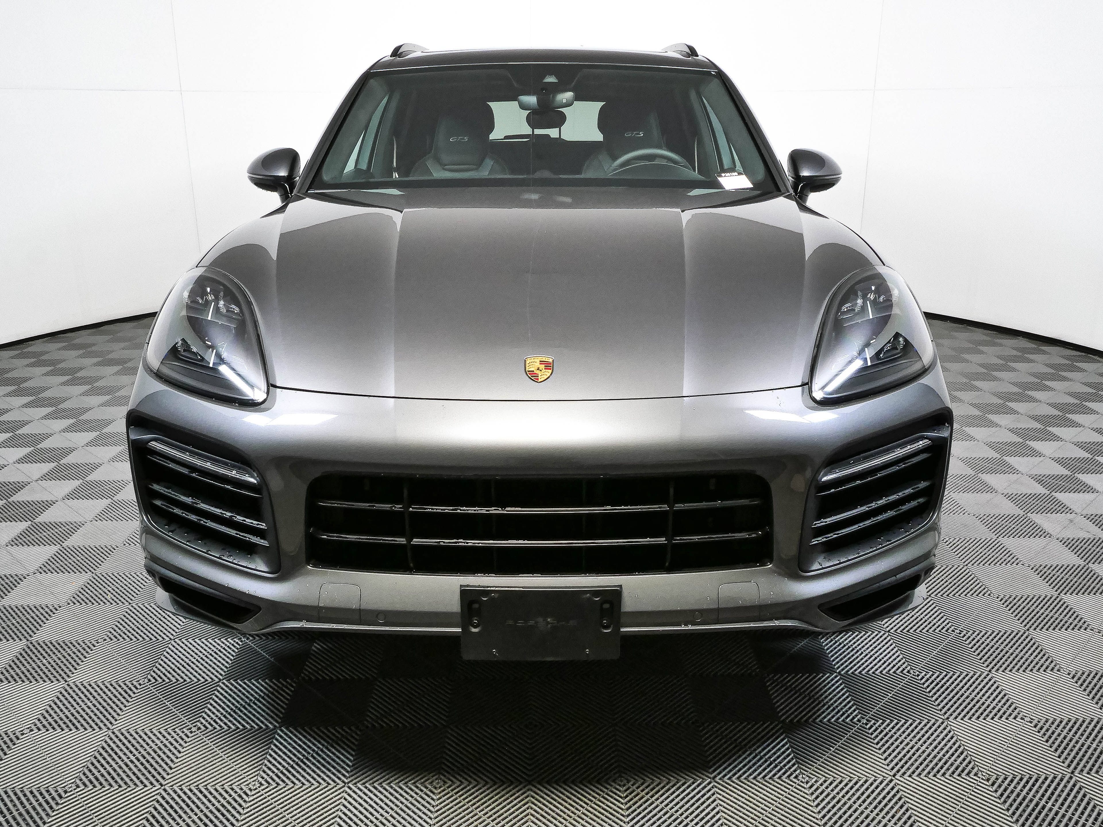 Certified 2023 Porsche Cayenne GTS w/ Premium Package AWD/4WD image 36