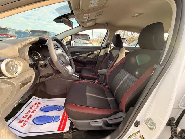 New 2025 Nissan Versa SR w/ Trunk Package image 12