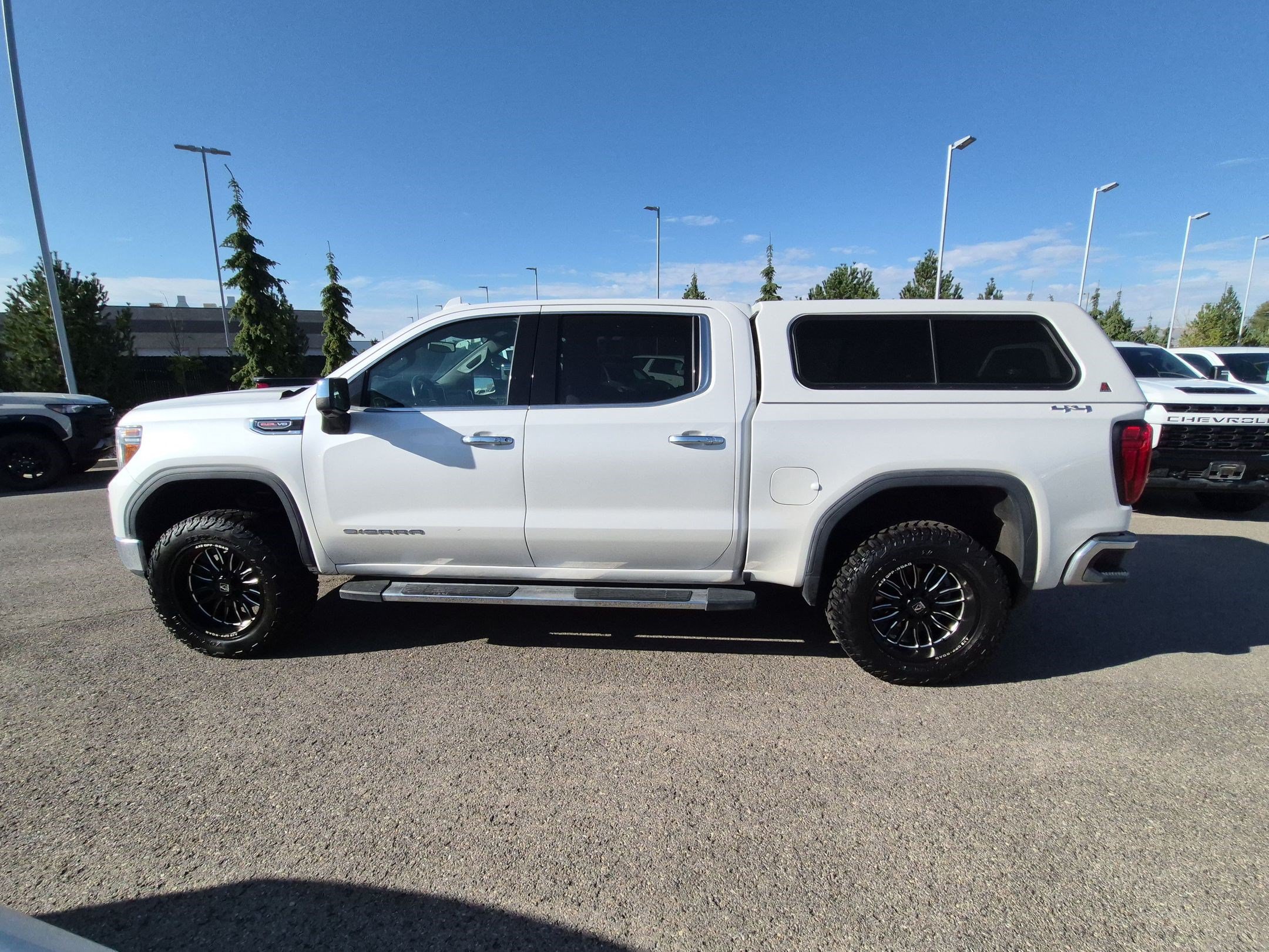 Used 2020 GMC Sierra 1500 SLT w/ SLT Convenience Package AWD/4WD image 7