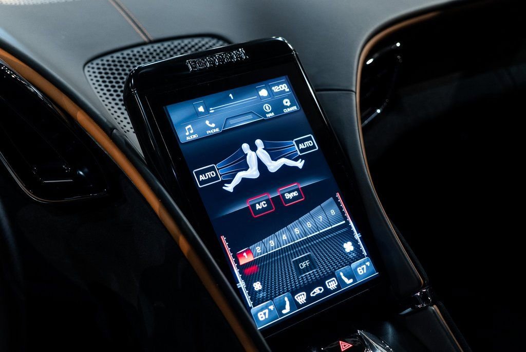 Certified 2022 Ferrari Roma image 32