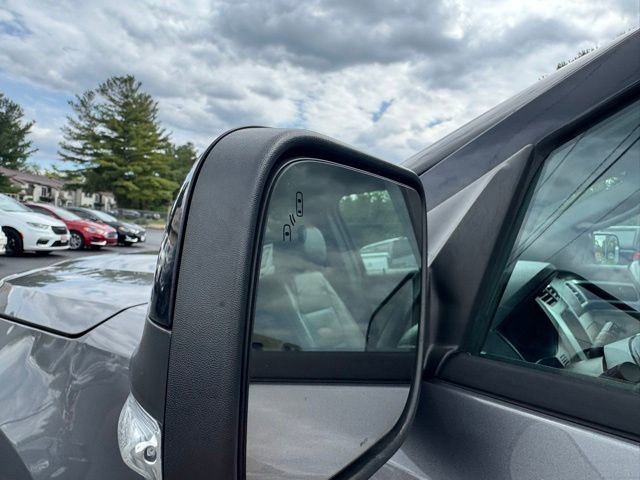 Used 2014 Ford Explorer XLT w/ Equipment Group 202A AWD/4WD image 30