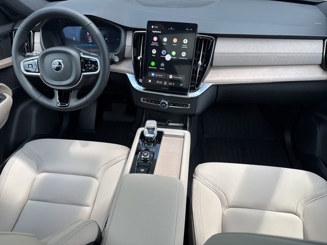 New 2026 Volvo XC90 T8 Plus w/ Protection Package Premier image 6