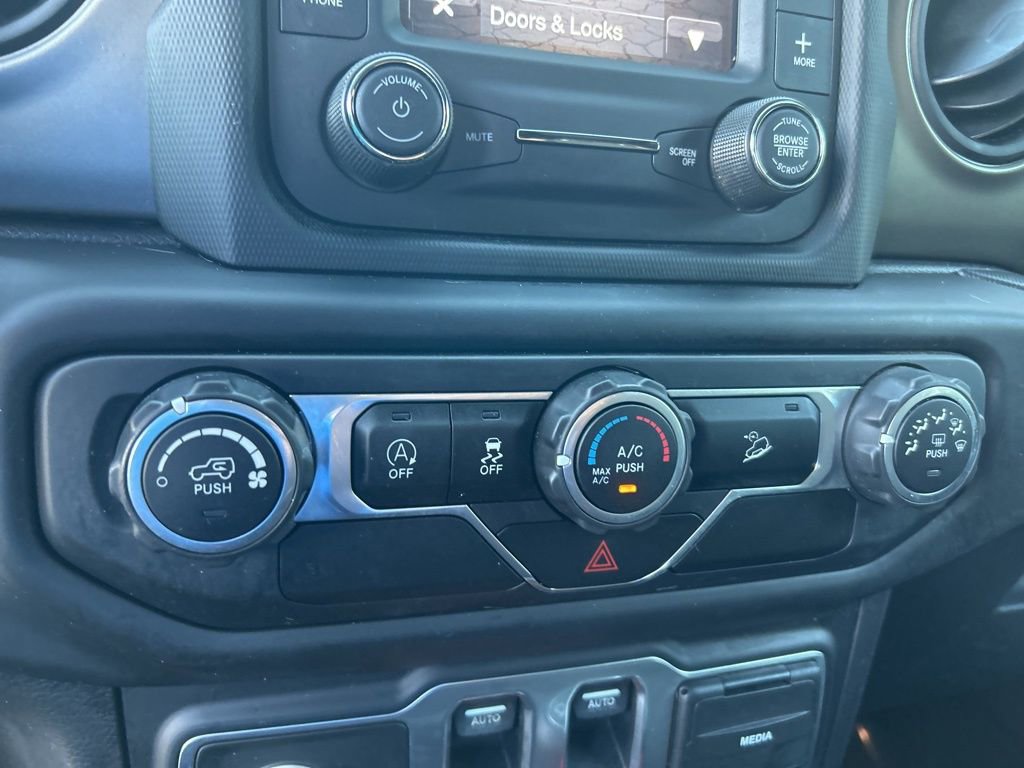 Used 2018 Jeep Wrangler Sport image 37