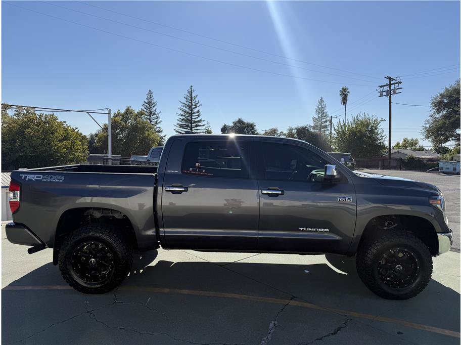 Used 2021 Toyota Tundra Limited w/ Limited Premium Package AWD/4WD image 5