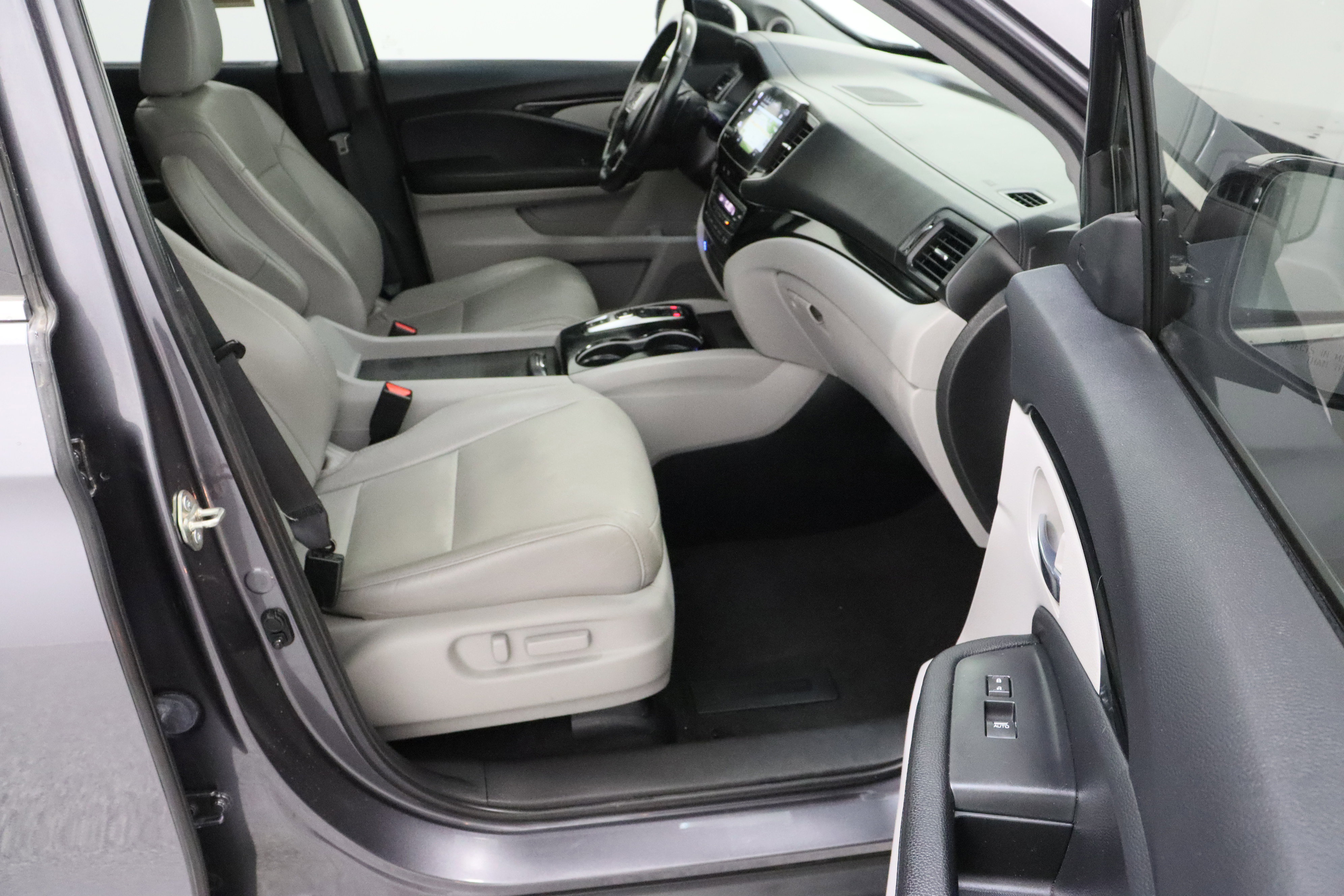 Used 2020 Honda Pilot Elite image 44