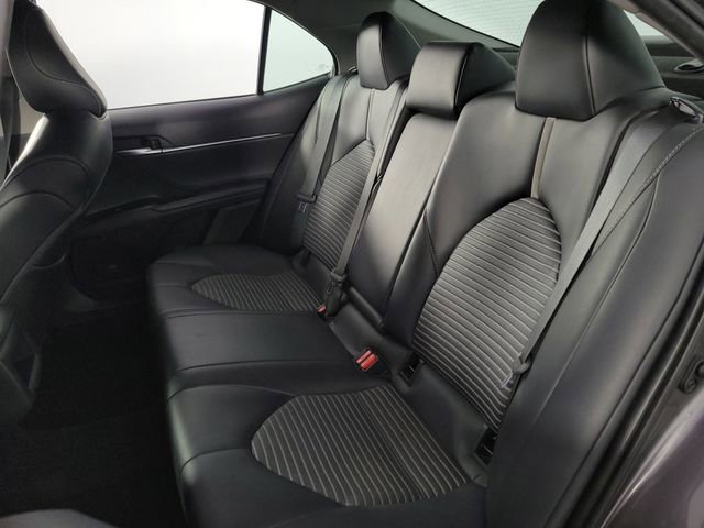 Used 2020 Toyota Camry SE image 17