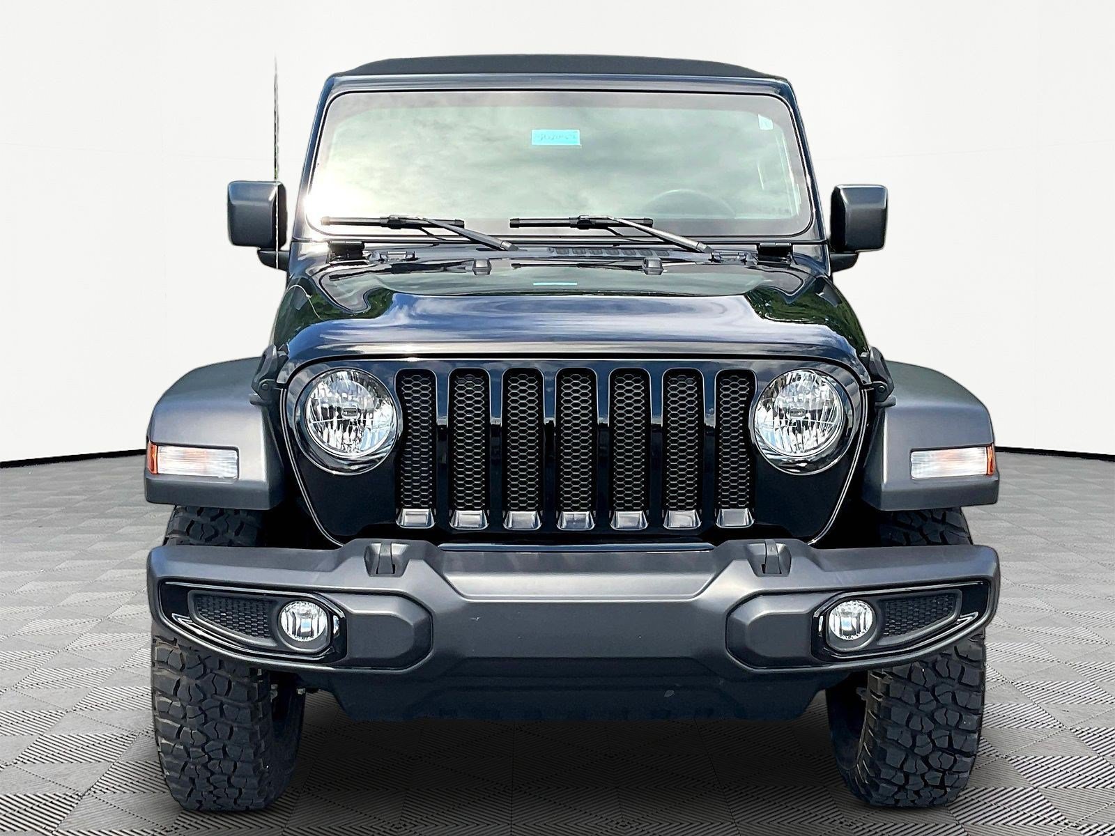Used 2023 Jeep Wrangler Unlimited Sport AWD/4WD image 2