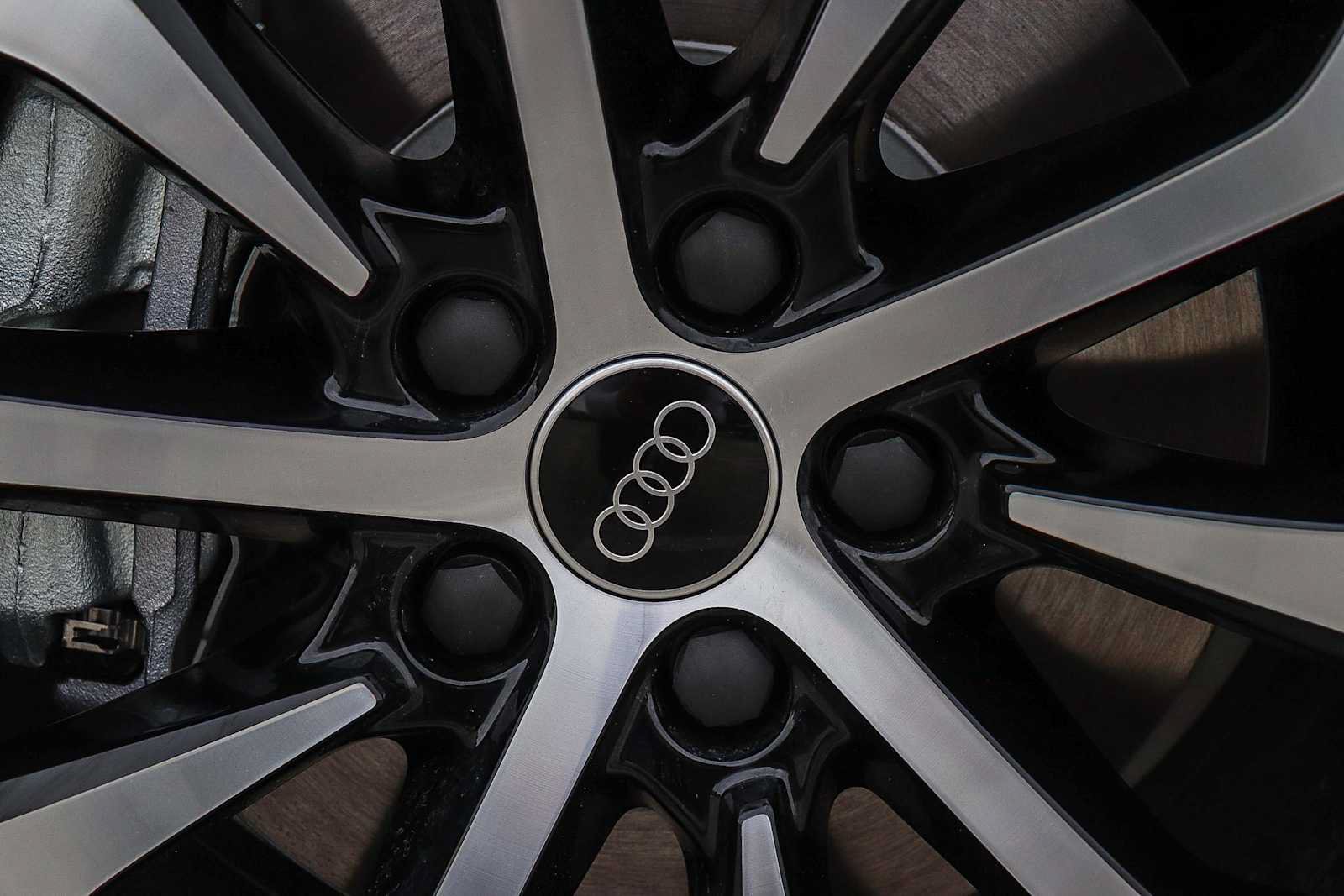 New 2026 Audi Q3 quattro 2.0T AWD/4WD image 15
