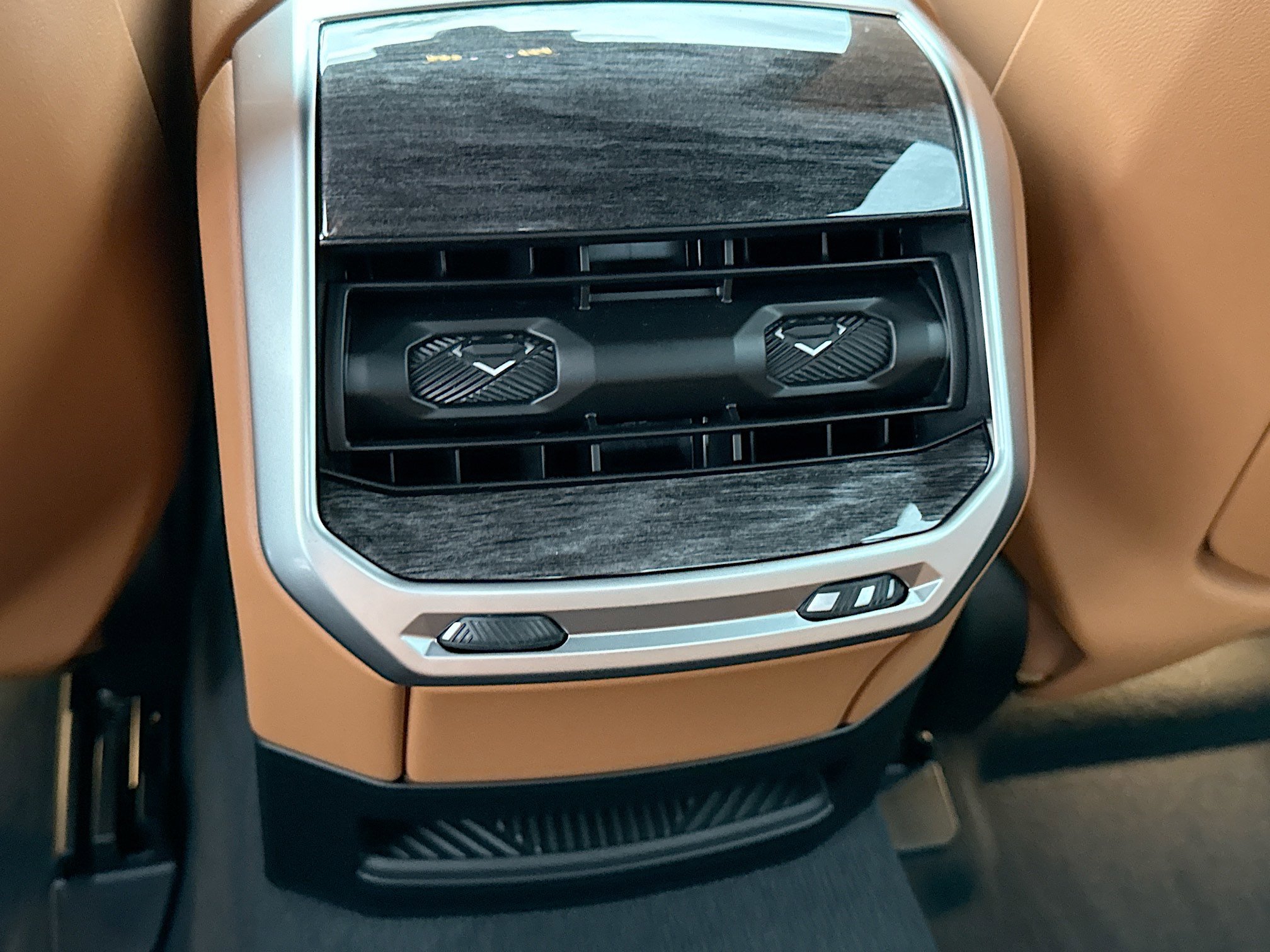 New 2026 BMW 740i xDrive w/ Premium Package image 20