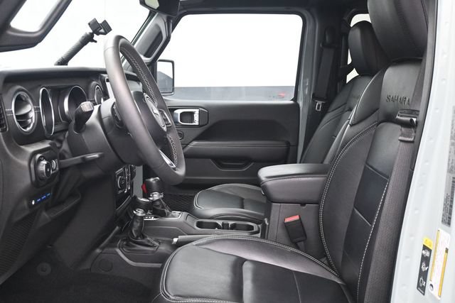 Used 2023 Jeep Wrangler Unlimited Sahara w/ Cold Weather Group AWD/4WD image 6