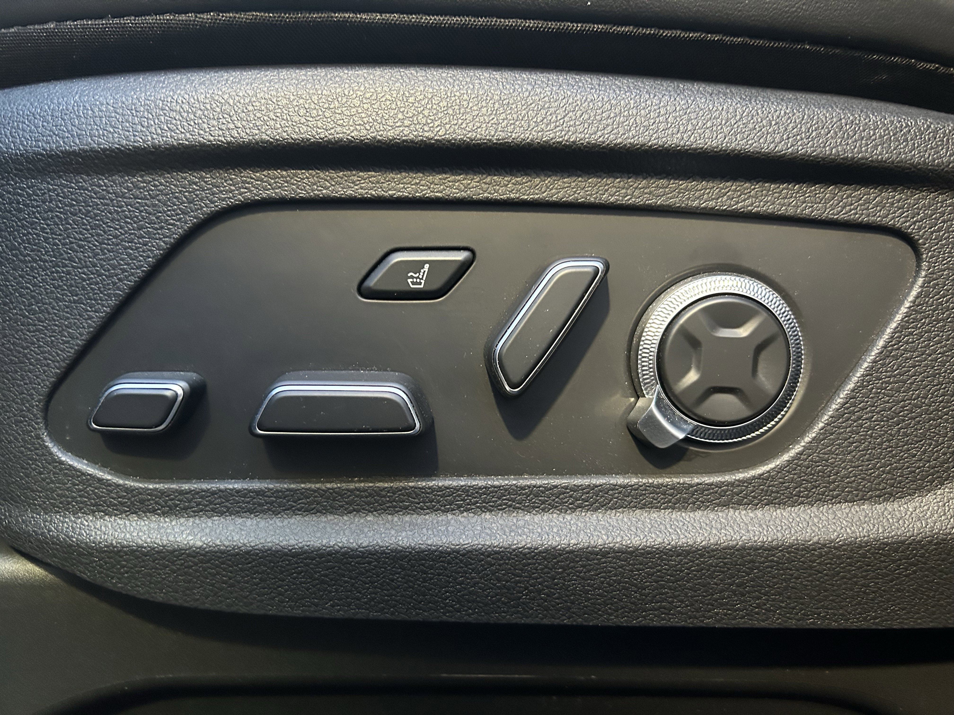 Used 2023 Hyundai Palisade Calligraphy image 14