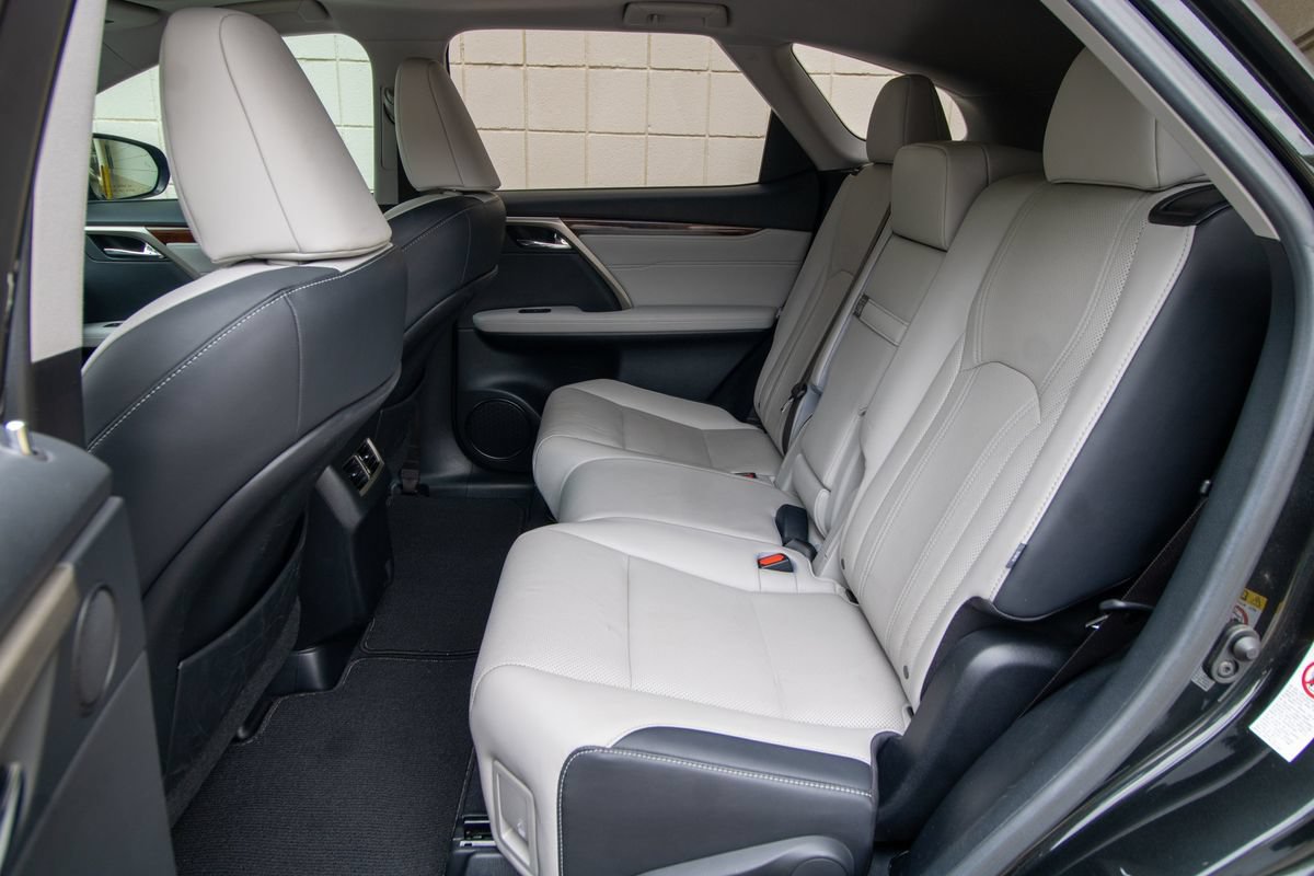 Used 2019 Lexus RX 350L FWD w/ Premium Package image 17