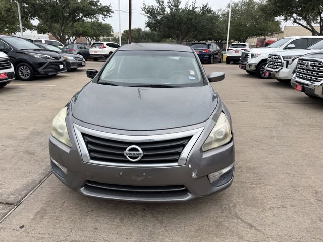 Used 2014 Nissan Altima 2.5 S FWD image 2