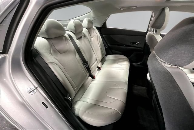 Used 2023 Hyundai Elantra Limited FWD image 24