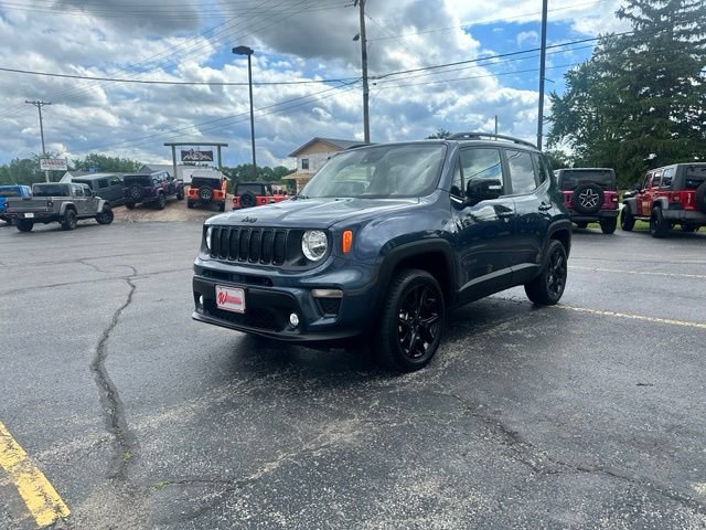 Used 2022 Jeep Renegade Altitude w/ Convenience Group AWD/4WD image 3