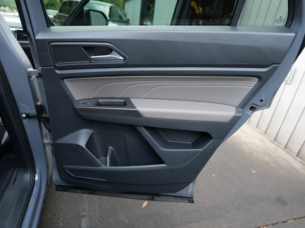 Used 2022 Volkswagen Atlas Cross Sport SEL R-Line image 43