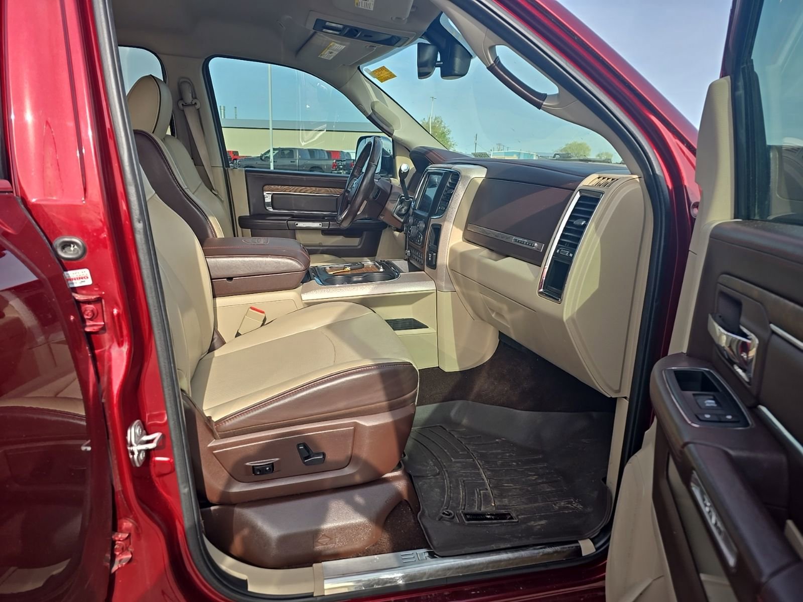 Used 2018 RAM 3500 Laramie Longhorn w/ Longhorn Southfork Package AWD/4WD image 20