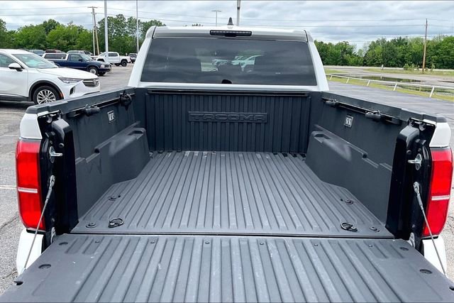 Used 2024 Toyota Tacoma TRD Off-Road AWD/4WD image 7