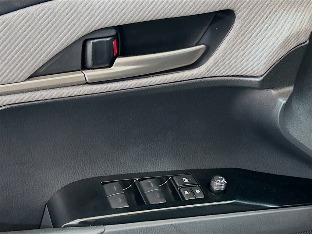 New 2026 Toyota Camry SE image 18