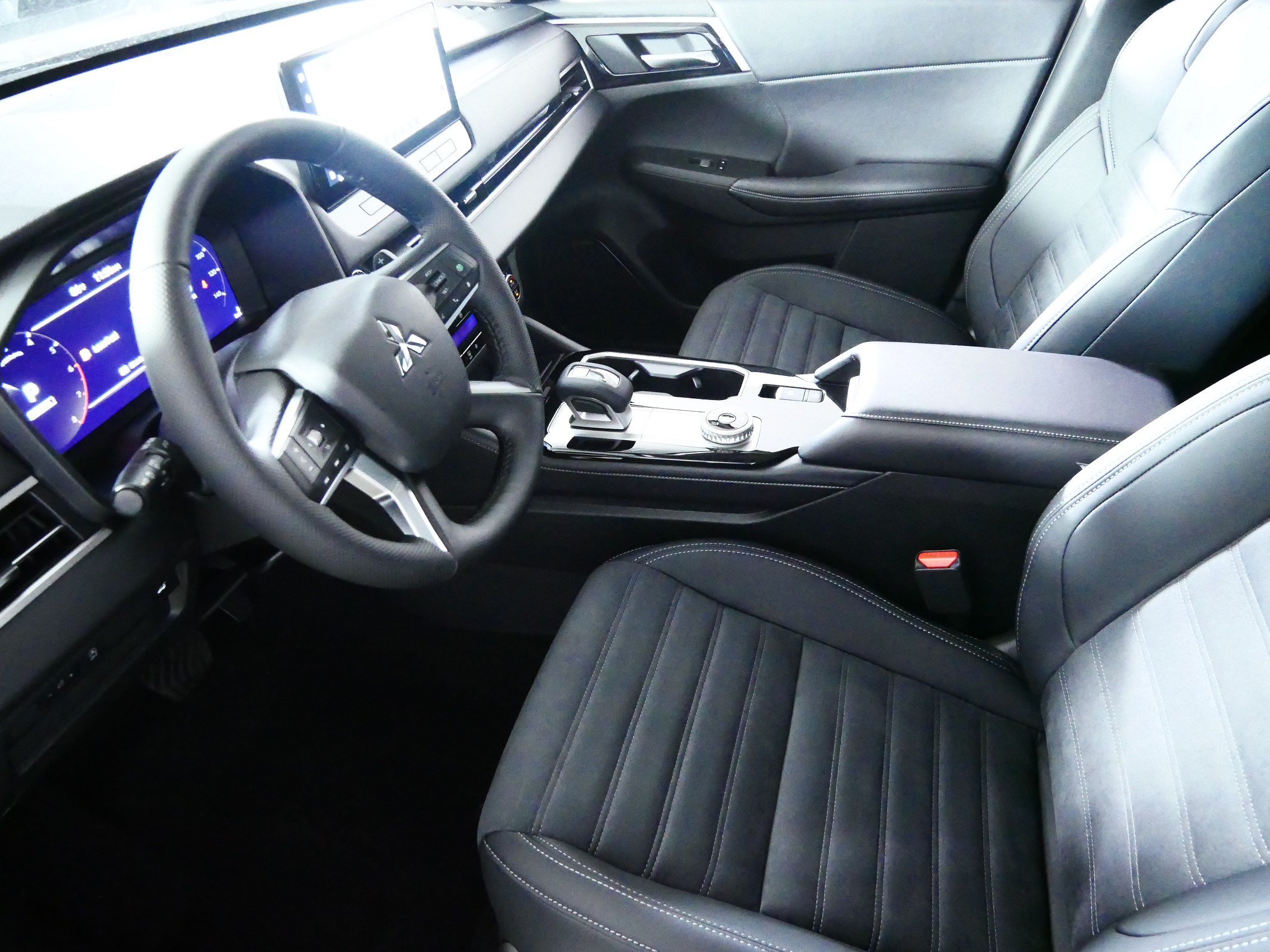 New 2026 Mitsubishi Outlander SE AWD/4WD image 4