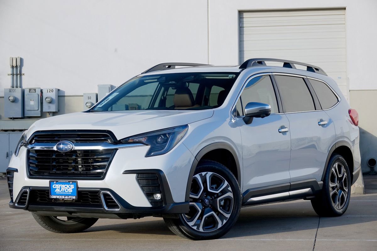 Used 2023 Subaru Ascent Touring image 2