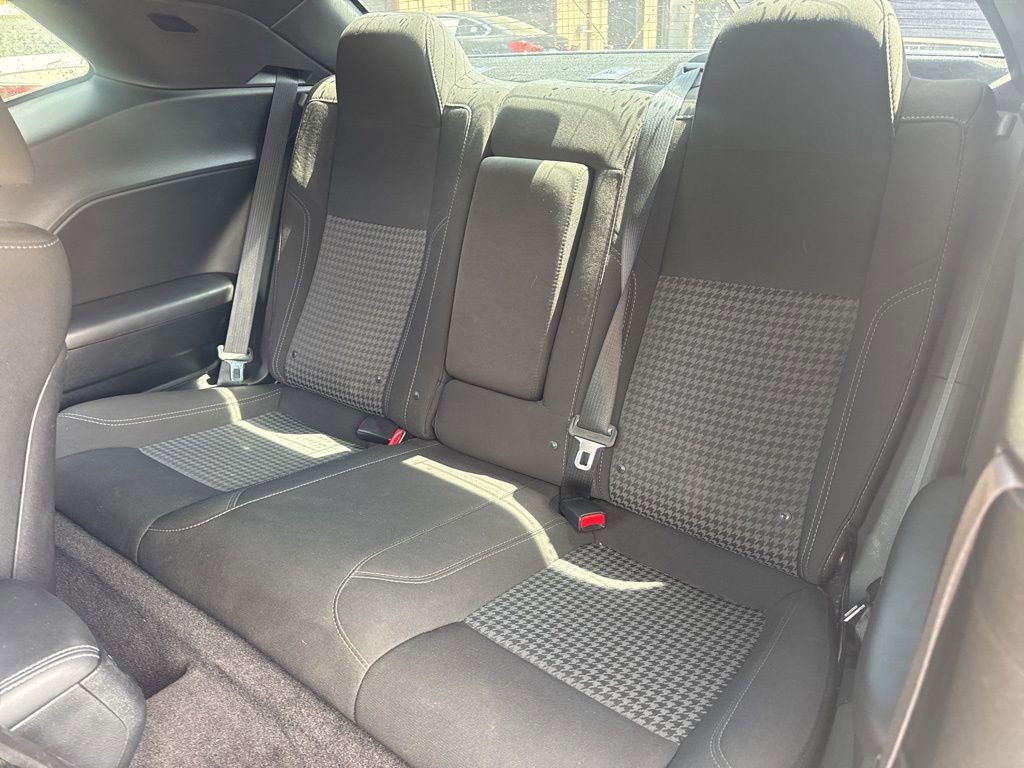 Used 2018 Dodge Challenger R/T image 7