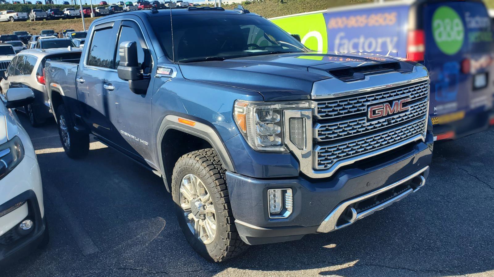 Used 2020 GMC Sierra 3500 Denali w/ Denali Ultimate Package image 2