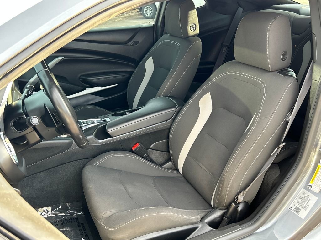 Used 2021 Chevrolet Camaro LT image 15