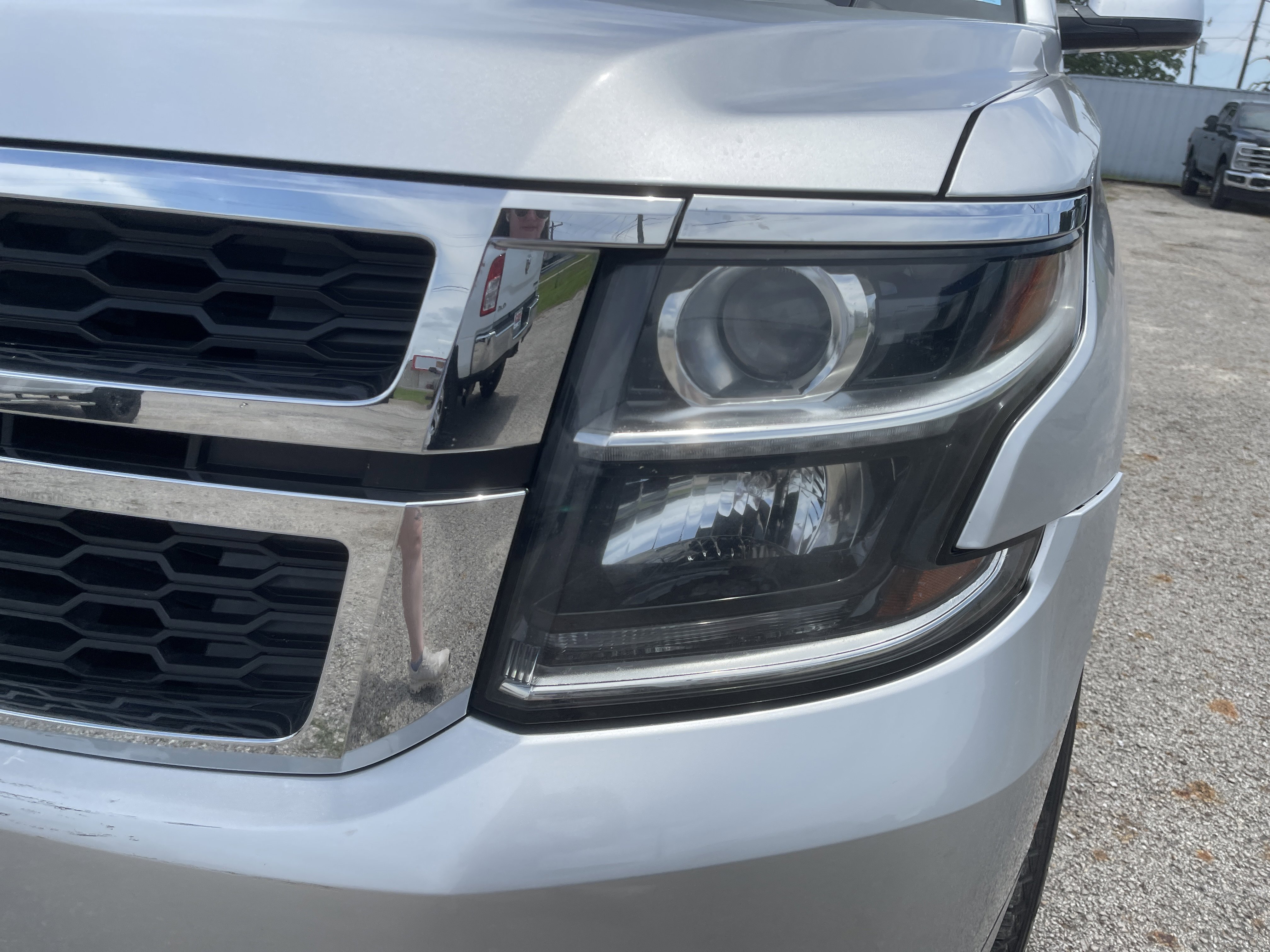 Used 2019 Chevrolet Suburban LS w/ All-Season Package RWD image 10