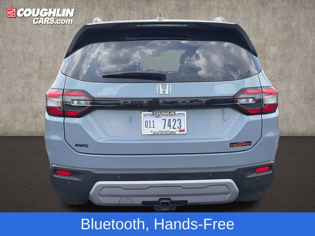 Used 2025 Honda Pilot TrailSport image 7