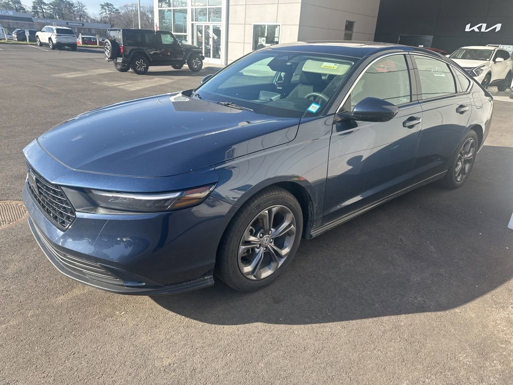 Used 2024 Honda Accord EX image 3