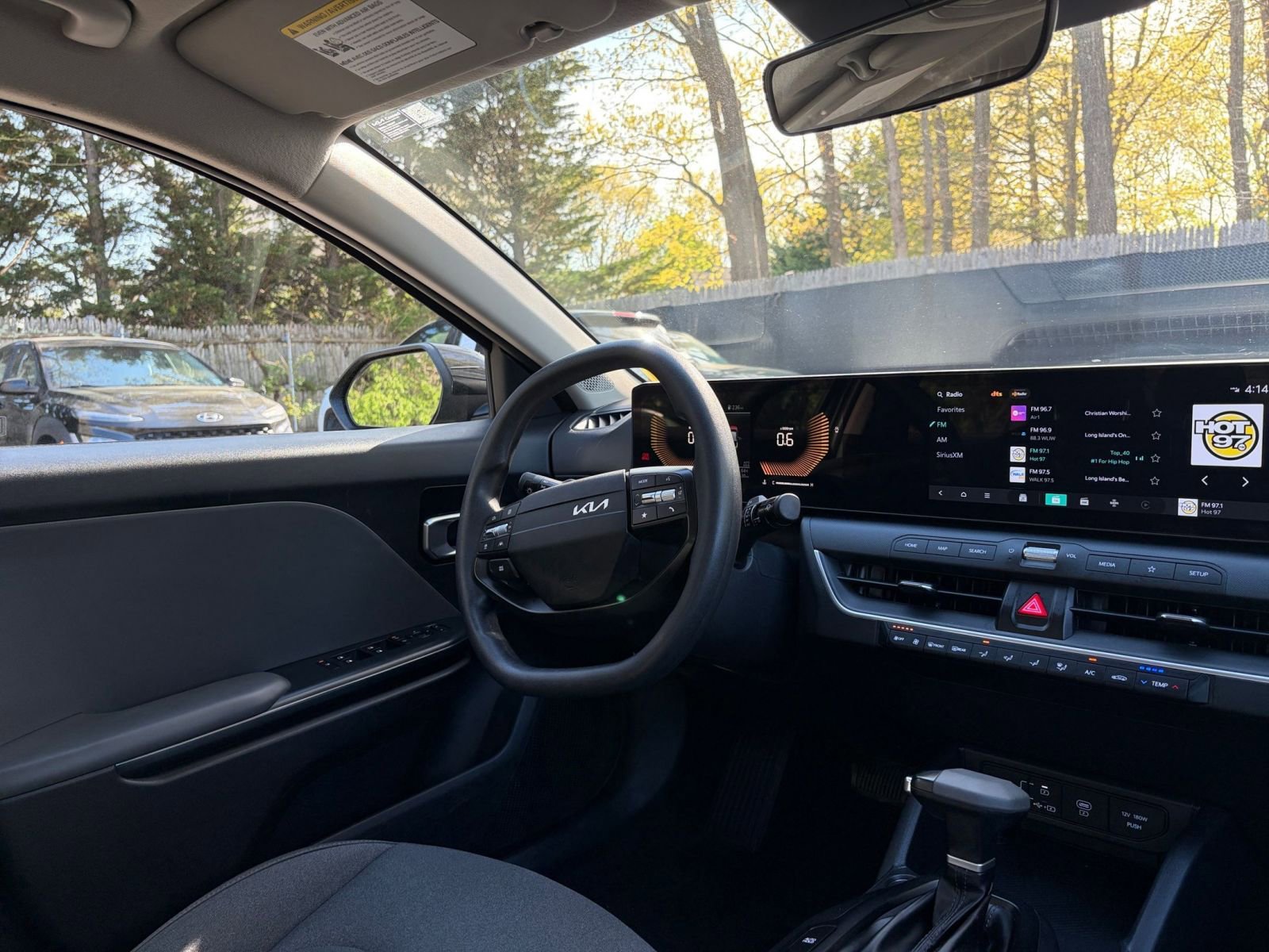 Used 2025 Kia K4 FWD image 33