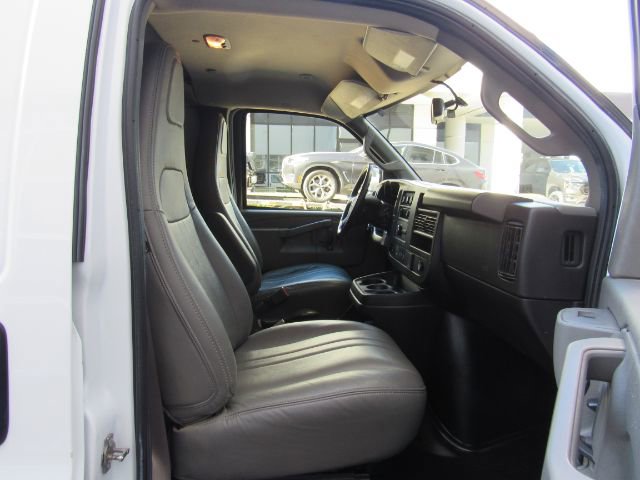 Used 2023 GMC Savana 2500 Extended w/ Driver Convenience Package image 15