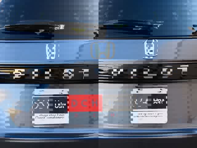 New 2026 Honda Pilot Touring image 7