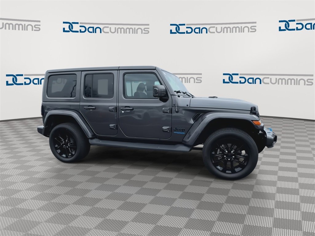 Used 2021 Jeep Wrangler Unlimited Sahara image 9