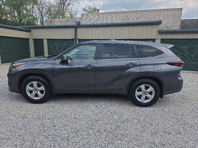 Certified 2024 Toyota Highlander LE AWD/4WD image 3