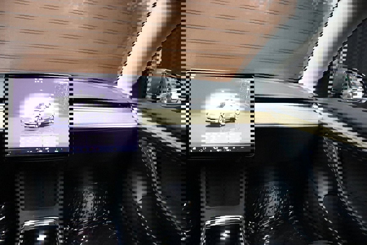 Used 2022 Tesla Model 3 Long Range image 33