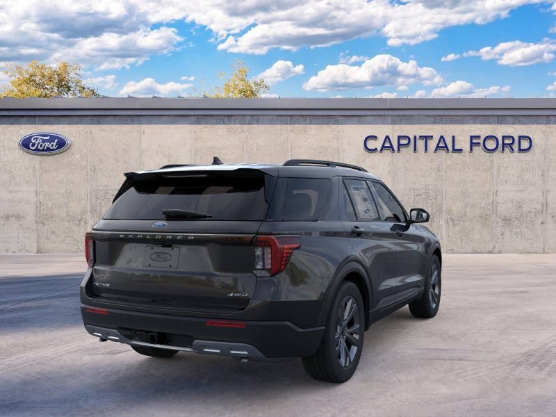 New 2026 Ford Explorer Active AWD/4WD image 9