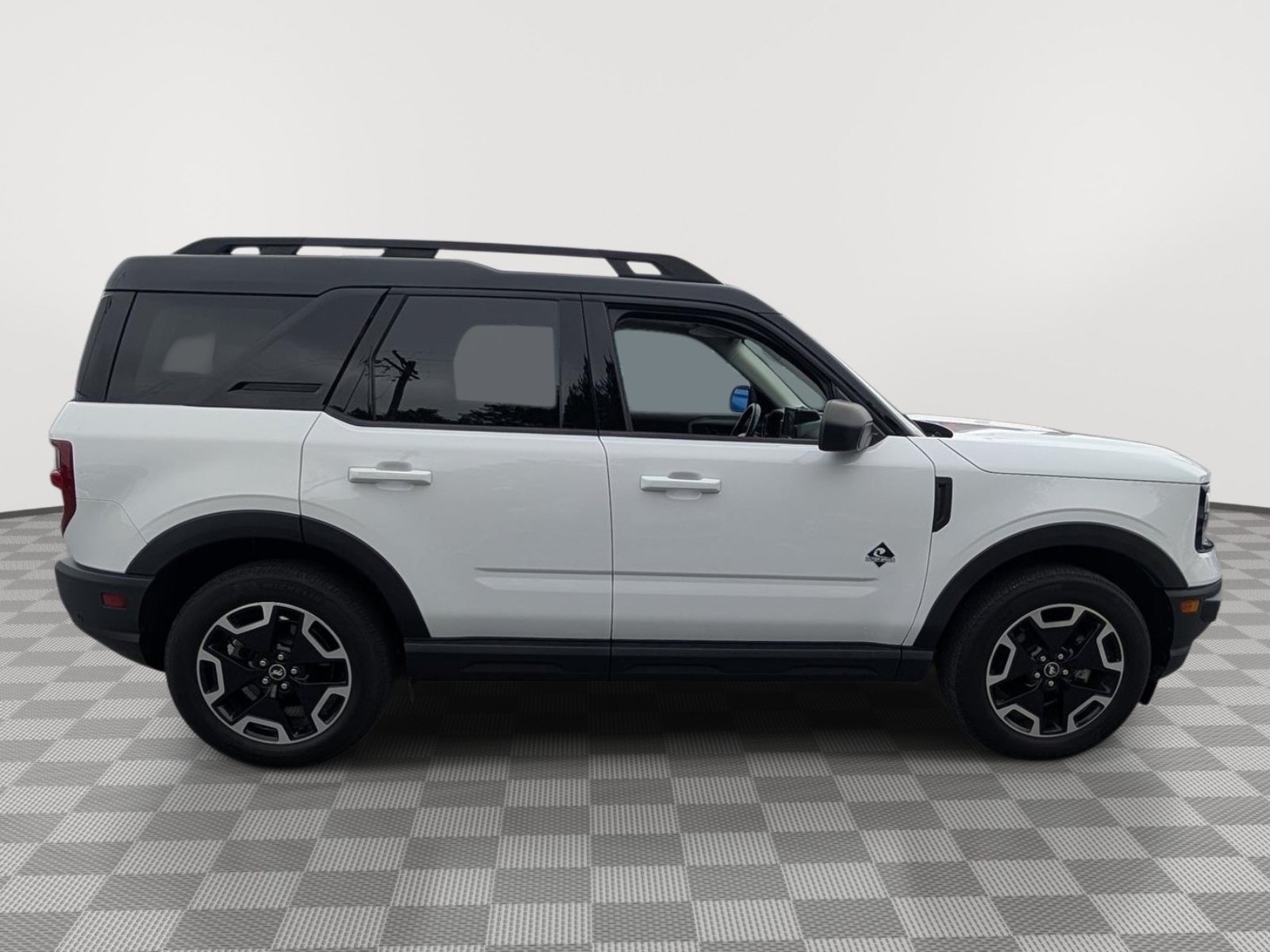 Used 2022 Ford Bronco Sport Outer Banks w/ Tech Package AWD/4WD image 6