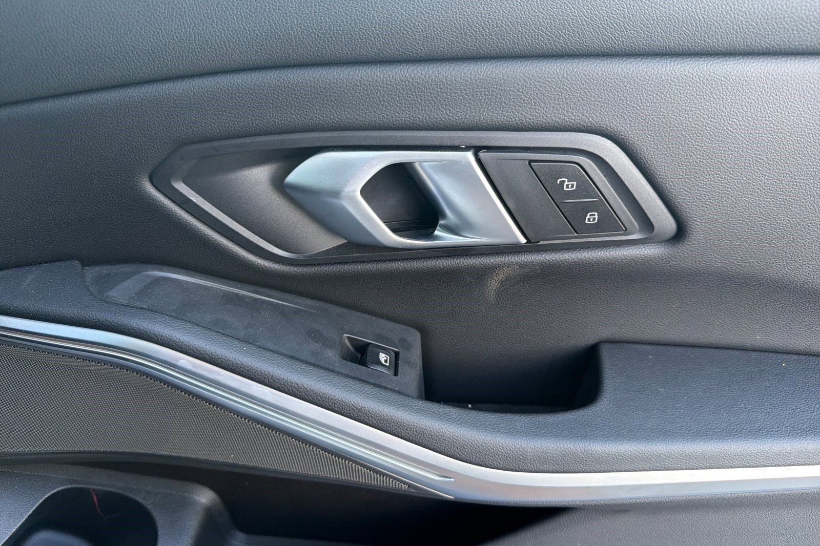 Certified 2025 BMW 330i xDrive Sedan w/ Premium Package image 21