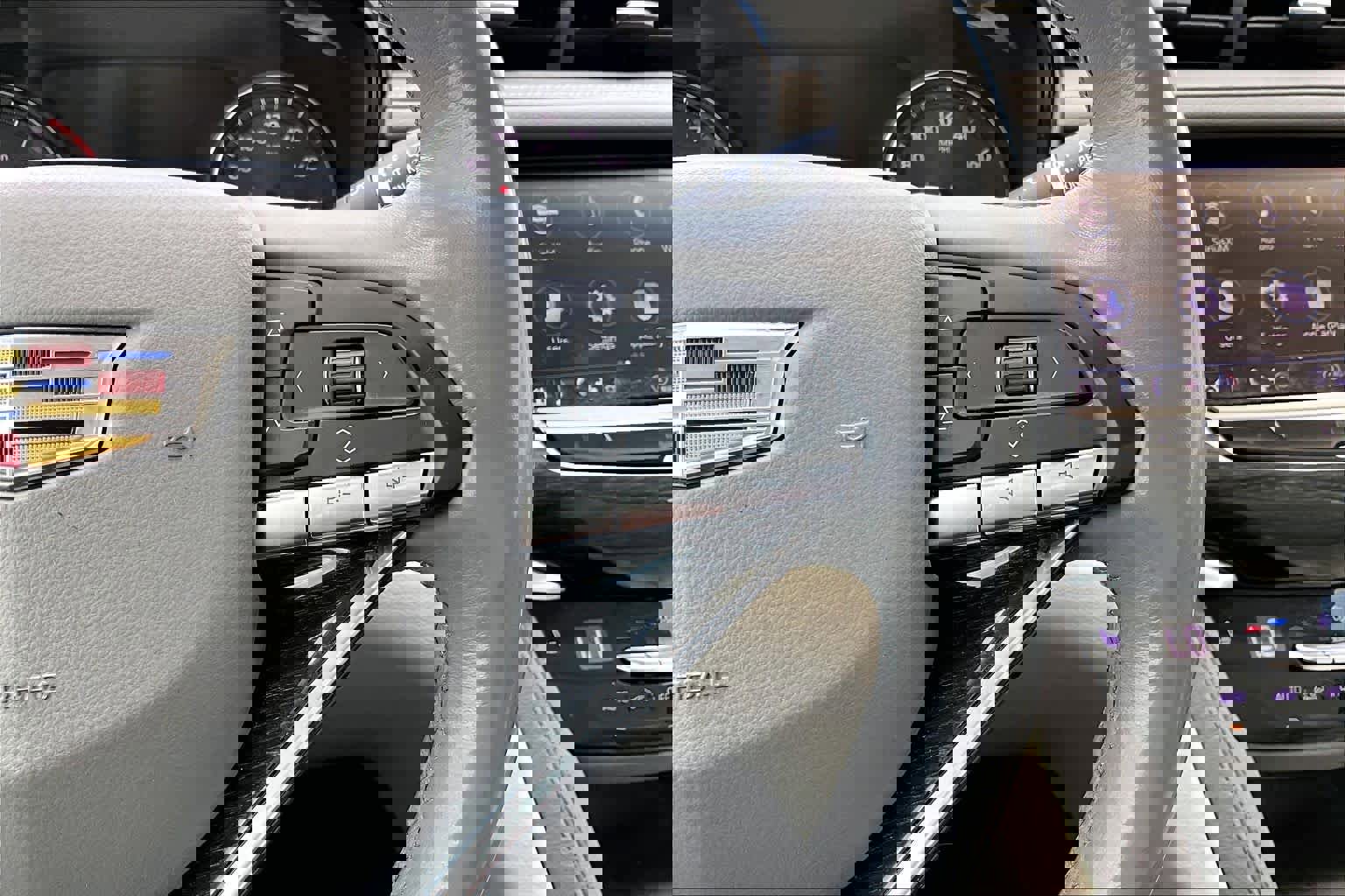 Used 2020 Cadillac XT6 Premium Luxury FWD image 22