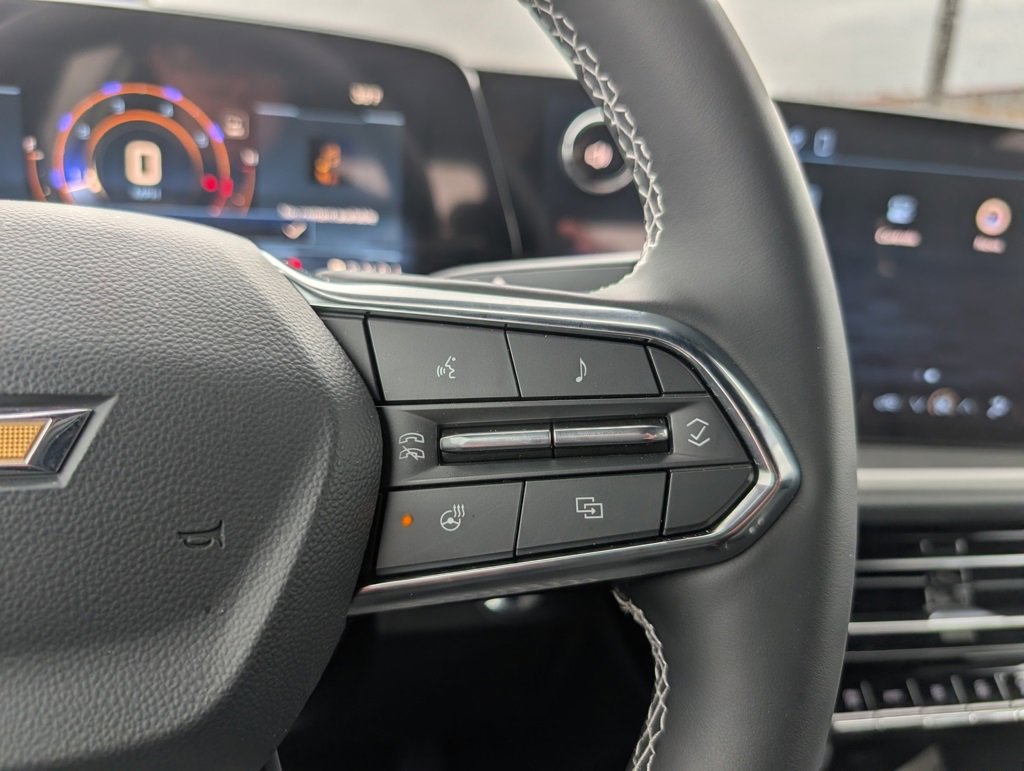 Certified 2026 Chevrolet Traverse LT w/ Sun and Wheel Package image 14