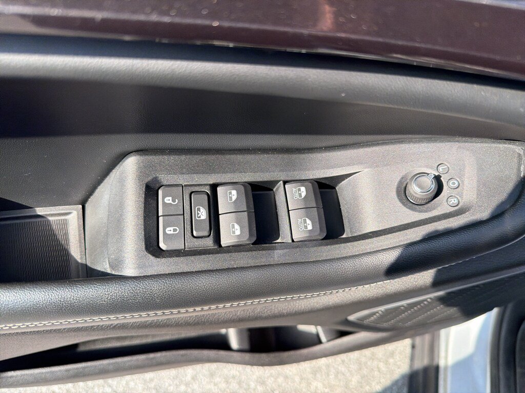 Used 2021 Jeep Grand Cherokee L Laredo AWD/4WD image 12