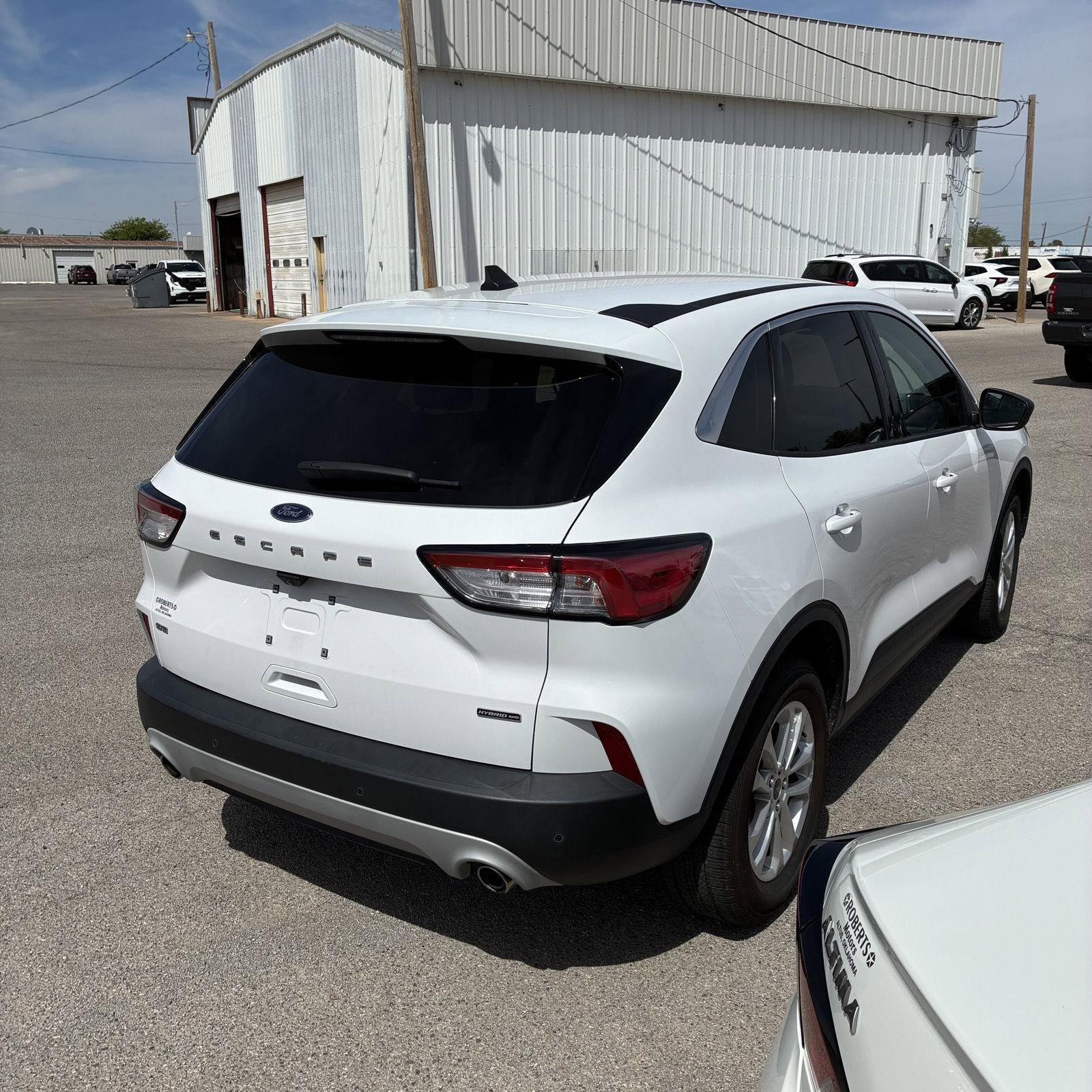 Used 2022 Ford Escape SE image 4