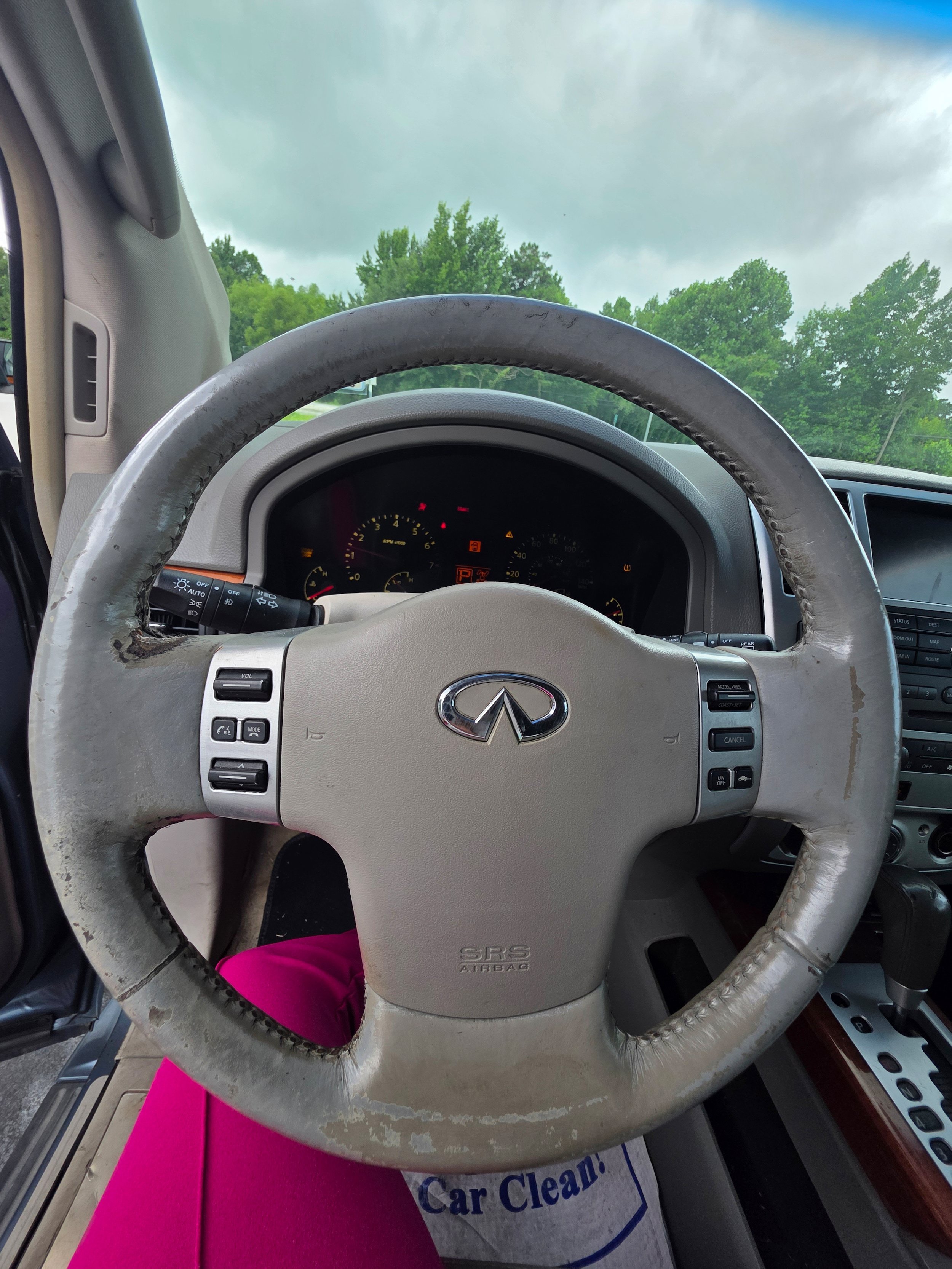 Used 2008 INFINITI QX56 4WD w/ Technology Pkg image 9