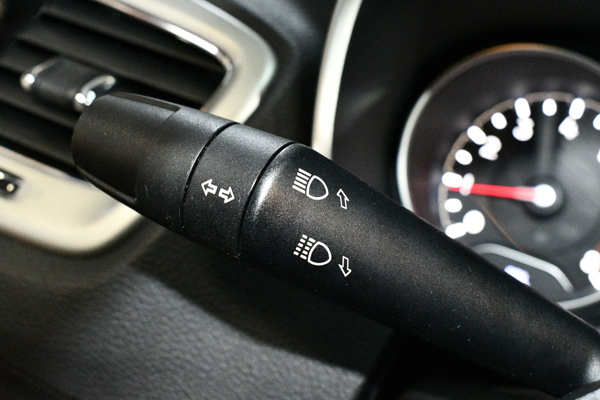 Used 2019 Jeep Compass Latitude w/ Popular Equipment Group image 27