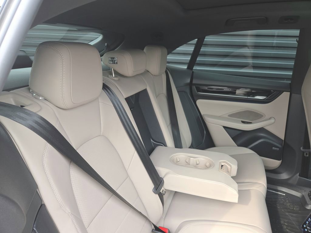 Certified 2025 Porsche Macan 4S Electric image 21