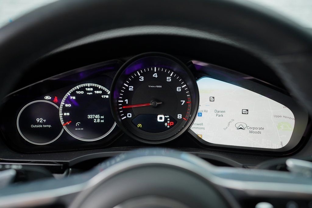 Used 2023 Porsche Cayenne Coupe w/ Premium Package image 25