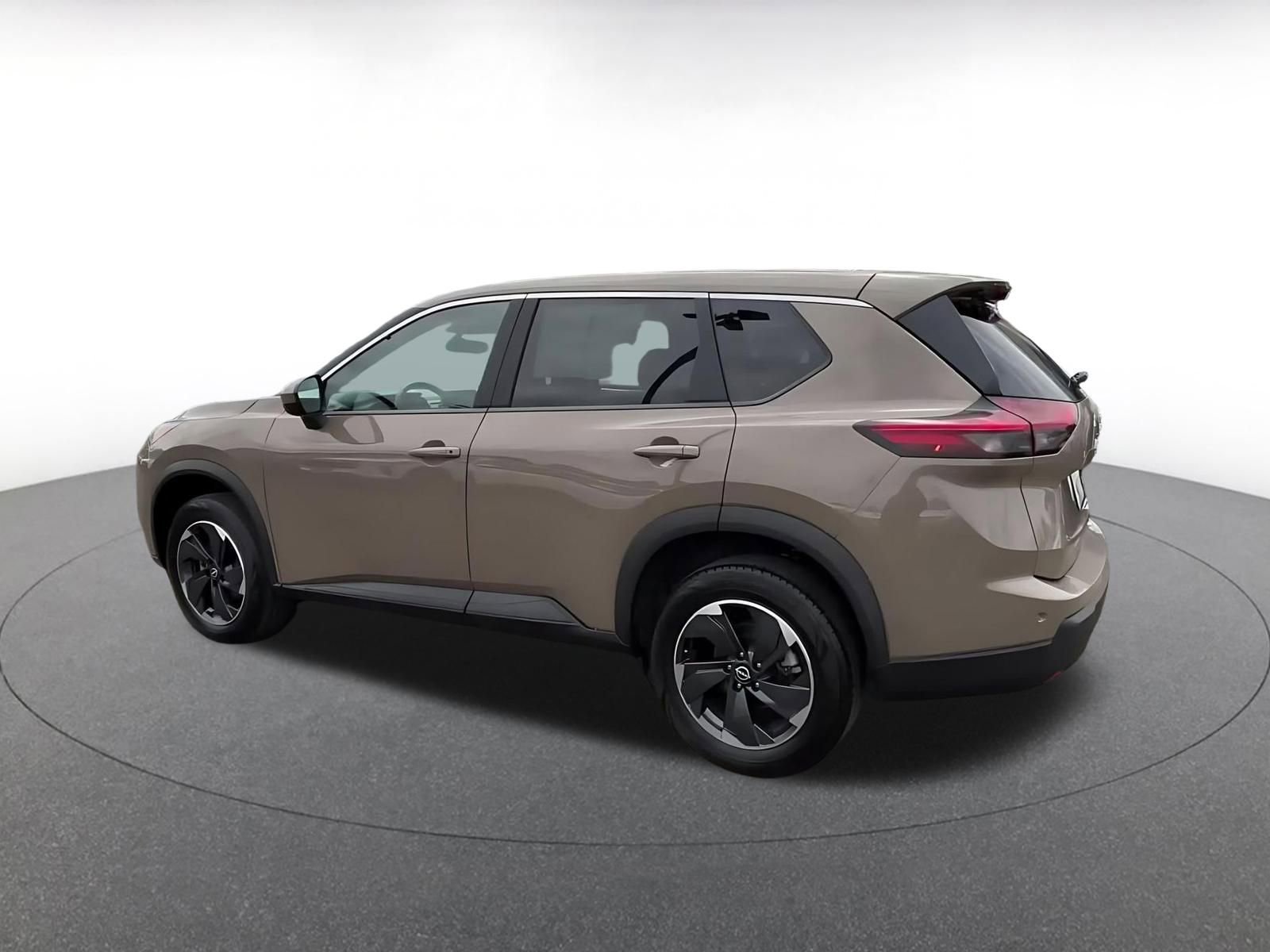 Used 2025 Nissan Rogue SV AWD/4WD image 10
