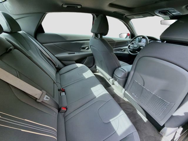Certified 2025 Hyundai Elantra SEL FWD image 26